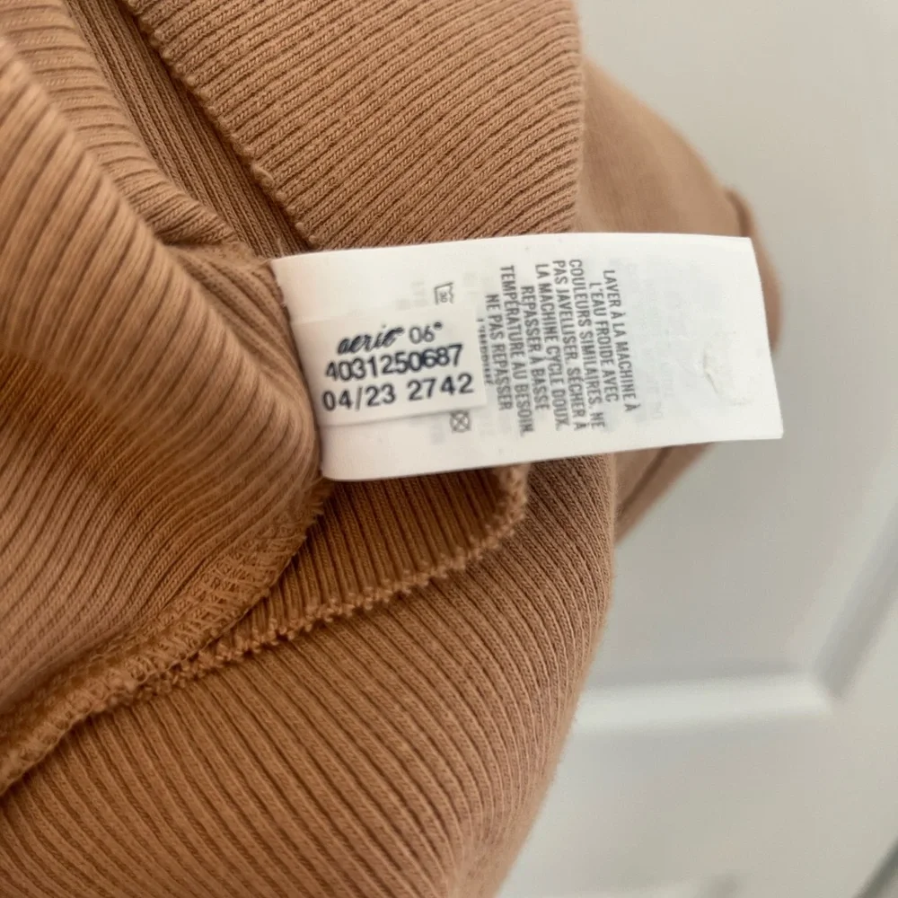 Tan Ribbed Tank Top - Picture 6 of 8